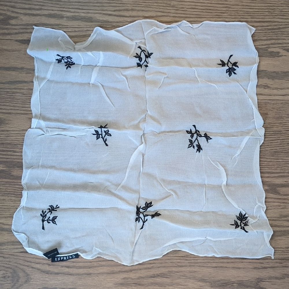 Express Vintage White Scarf Black Floral Embroidery Boho Cottagecore